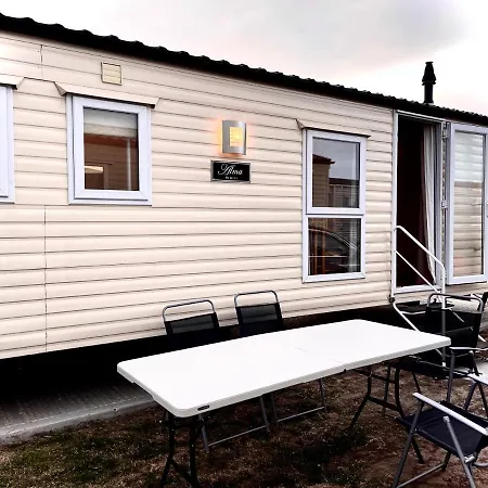 Impeccable 4-Bed Caravan In Клактон-он-Си Экстерьер фото
