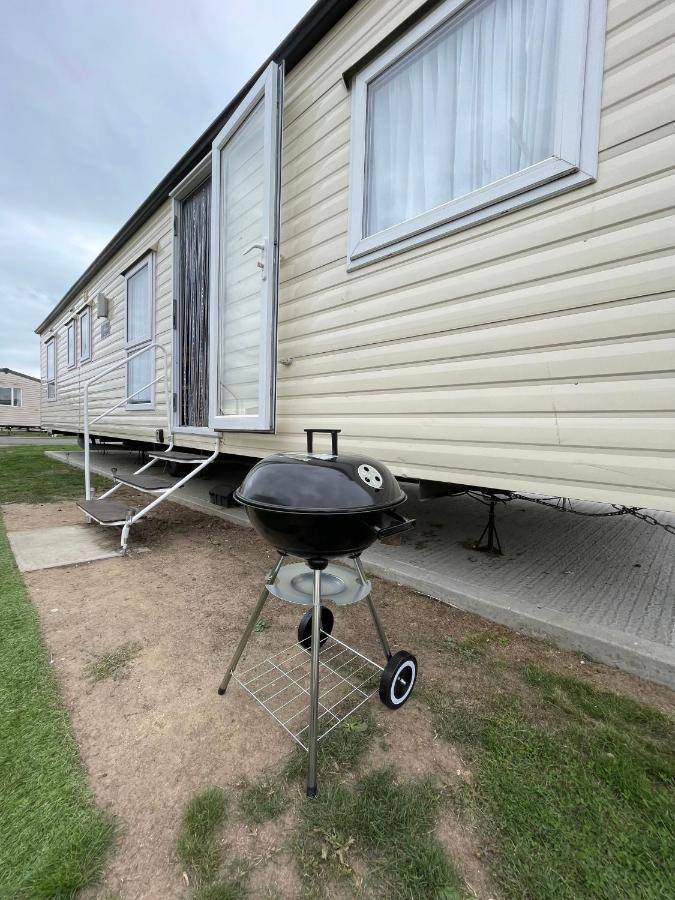 Impeccable 4-bed Caravan In *